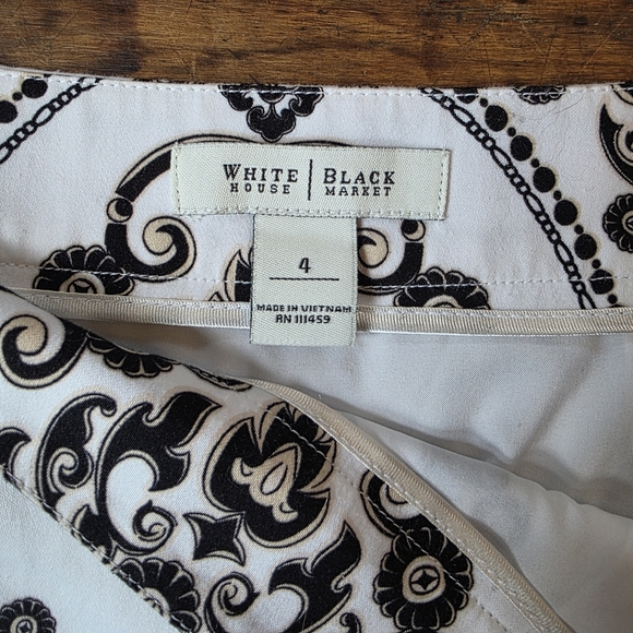 White House | Black Market Pleated Skirt – Size 4 – White; Black/Cream Pattern - Picture 6 of 6